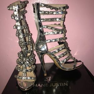 SHANE JUSTIN BUTTERFLY SILVER HEELS SIZE 36